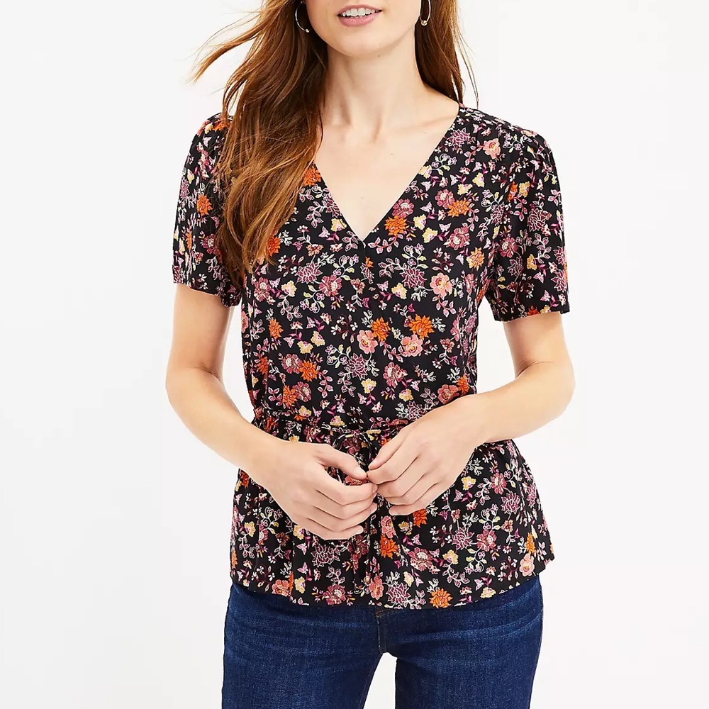 LOFT Ann Taylor womens Faux wrap Black Tie Front Short Sleeve Blouse size Medium